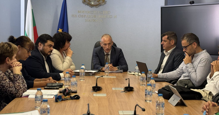 Часовете по художествени и творчески дисциплини в специализираните професионални училища