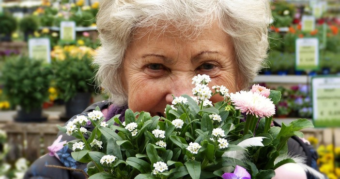 Голяма радост за новите пенсионери – повече пари в джоба