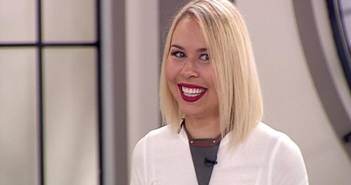 Певицата Маги Джанаварова преживя пътен инцидент за щастие без сериозни