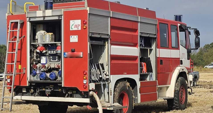 Пожар гори край Велико Търново Огънят е пламнал след Присовските