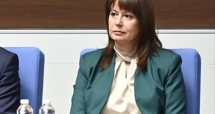 Омбудсманът на страната Велислава Делчева ще внесе в парламента искане за