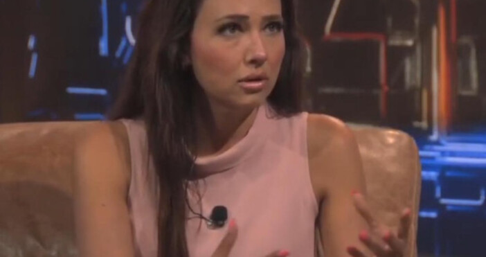 Финансовият анализатор Десислава Николова от MoitePari bg гостува в студиото на