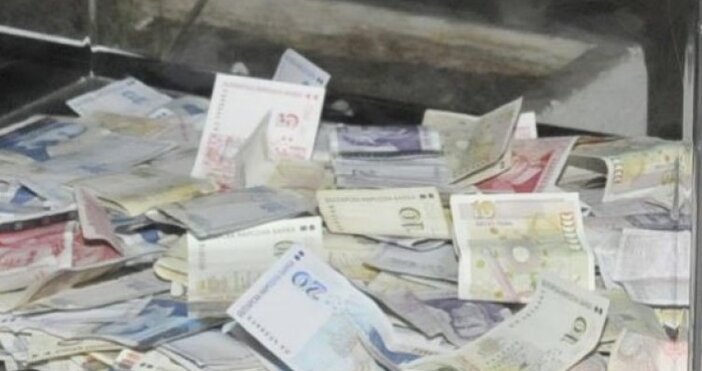 Ако имате спестени над 10 000 лв и те не са