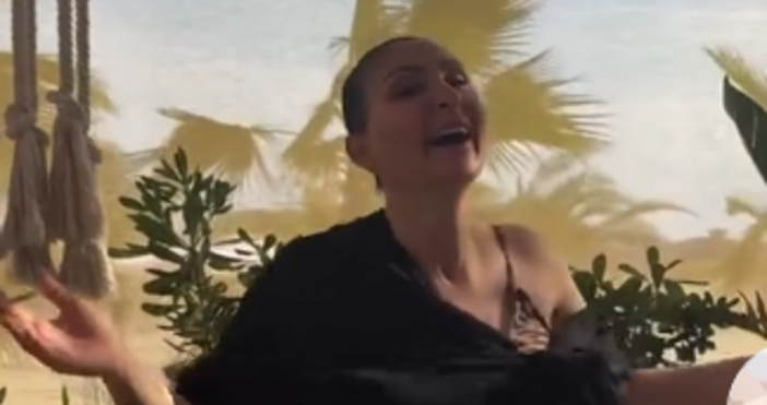 Софи Маринова отново успя да привлече вниманието на феновете си