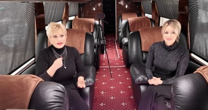 Легендарният автобус на Николина Чакърдъкова се е повредил на пътя Това