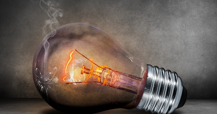 Авария в електропреносната мрежа остави голяма част от Варна без