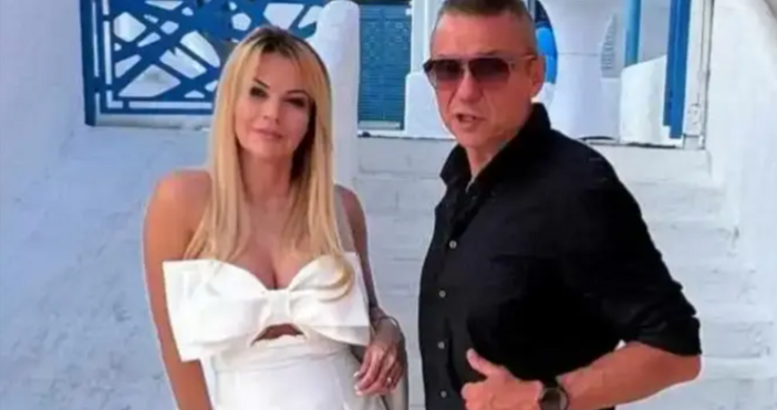 Спортният журналист Крум Савов и красивата му съпруга Мая Савова