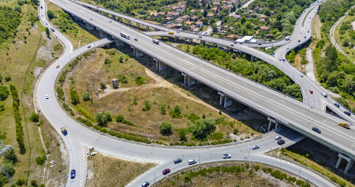 До 22 август петък между 16 30 ч и 20 30 ч