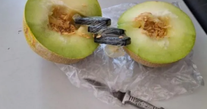 Три мобилни телефона в пъпеш осем – в печка и