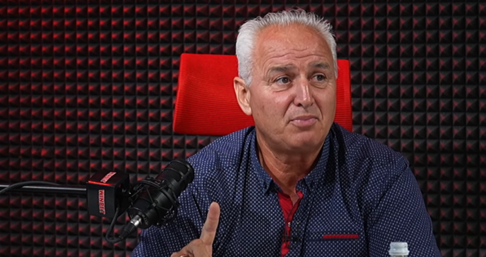 Легендата на българския футбол Бончо Генчев разкри че се е наложило да избяга