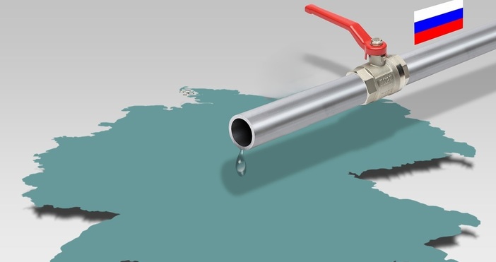 Временното прекъсване на руския петрол за Унгария и Словакия по