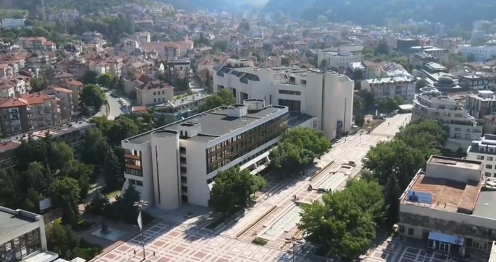 Санирането на сградите отново на дневен ред след като кабинетът