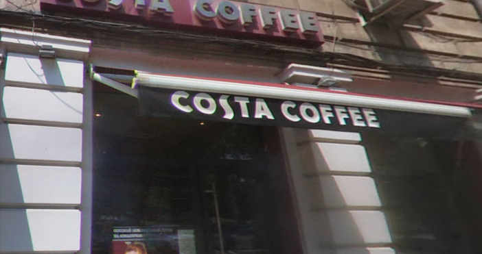 Компанията Кока Кола Coca Cola работи с инвестиционната банка Лазард Lazard за