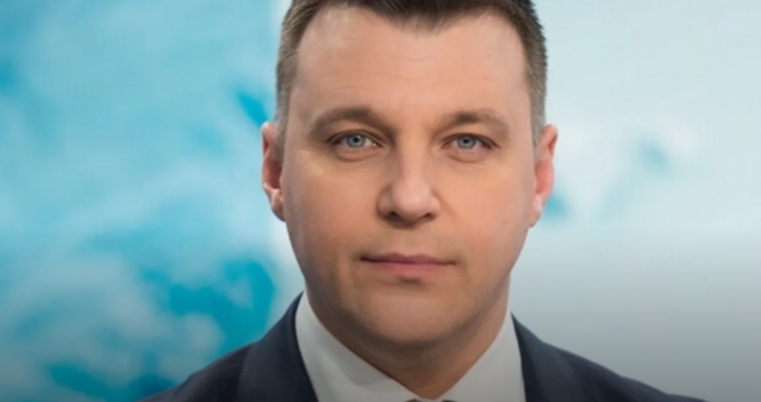 Водещият на Новините на NOVA Христо Калоферов за първи път официално показа