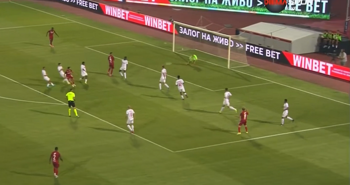 Старши треньорът на ЦСКА 1948   Иван Стоянов говори след успеха на неговия