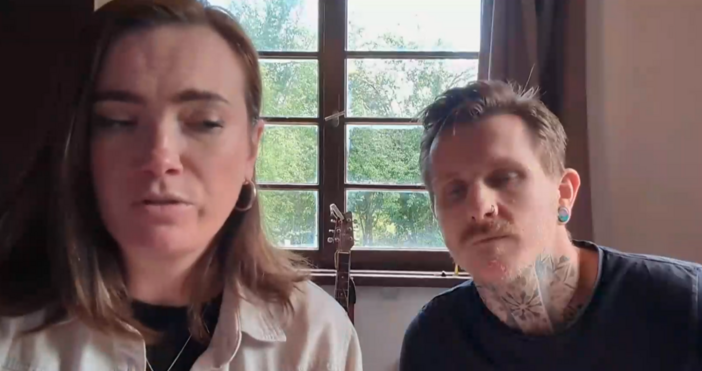 Докато мнозина българи заминават да живеят във Великобритания стотици британски