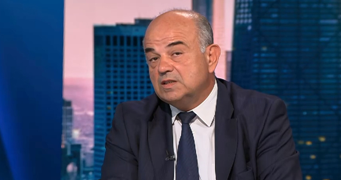 Мая Иванова Кадър Нова ТВВладимир Иванов председател на Държавната комисия