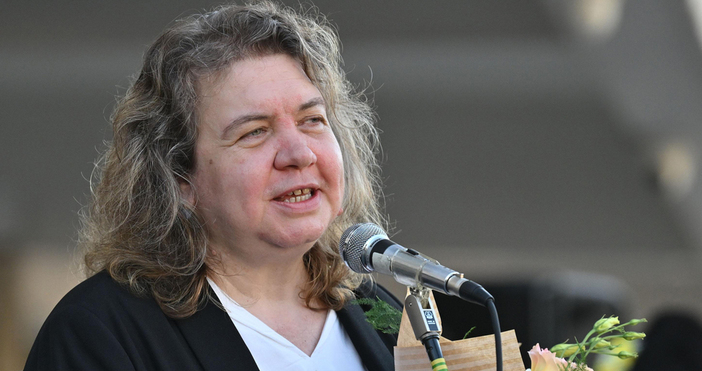 Председателят на Народното събрание Наталия Киселова поздрави президента на Българската федерация по