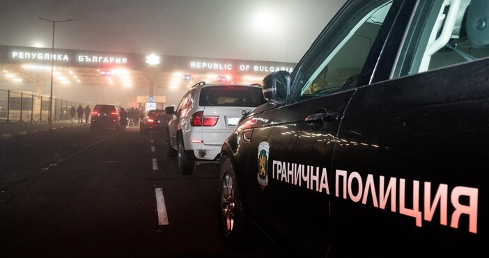 Интензивен е трафикът на вход за леки автомобили на граничния