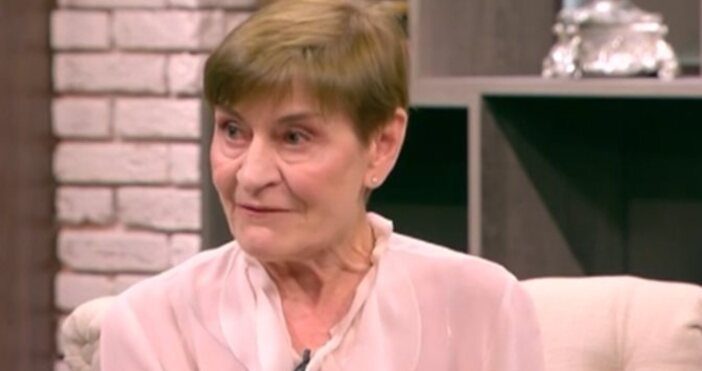 Рожден ден днес празнува Вера Маринова Аткинсън Тя е родена на 26 08 1947