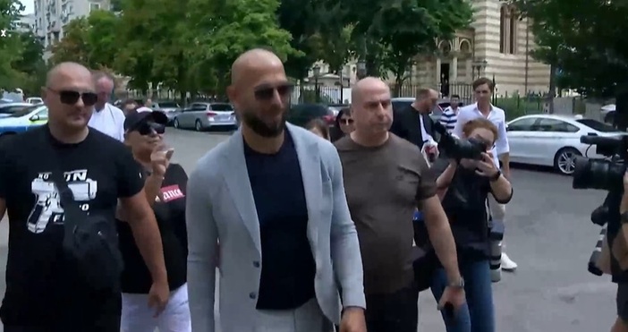 Подземен комплекс за 3 9 милиона долара правят братята Андрю и