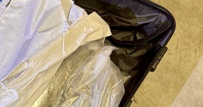 Венецуела снощи обяви че ще разположи 15 000 служители на