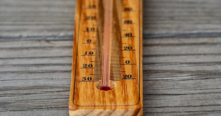 През нощта ще бъде ясно Ще духа слаб вятър от