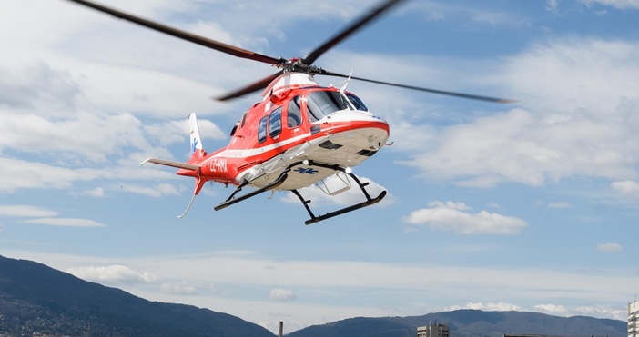 Медицински хеликоптер транспортира 21 годишен мъж от Гоце Делчев до Окръжна