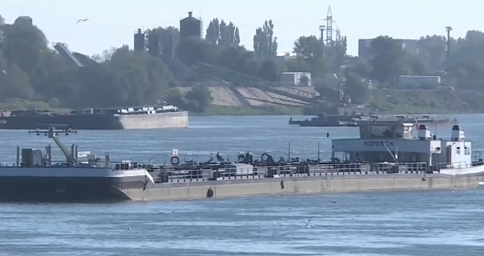 кадри БНТПродължават преговорите за фериботната връзка между Тутракан и румънския