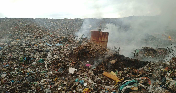 Потушен е пожарът на депото за битови отпадъци в Цалапица