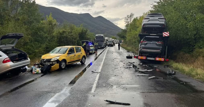 Възстановено е движението на път Е79 в участъка Монтана –