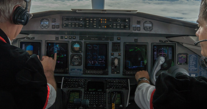 Аудиозапис запечатва разговора между контролната кула и екипажа от полета