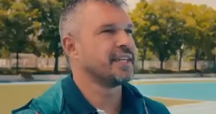 Една от легендите на българския футбол Валери Божинов става учител