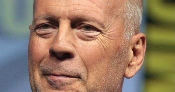 Деми Мур застава твърдо зад своето семейство – и това