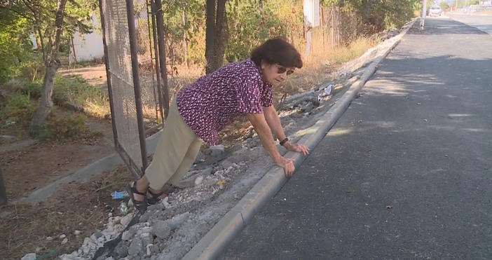 Жители на варненския квартал Галата останаха без достъп до домовете