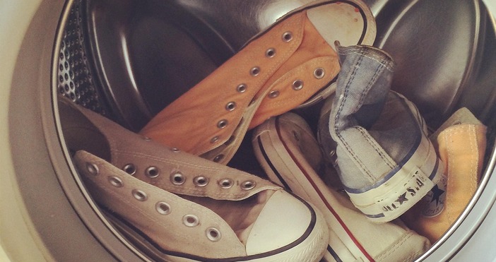 Имате доста мръсни маратонки и се чудите дали можете да ги изперете