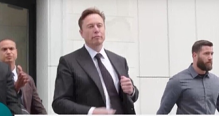 стоп кадър Ютуб Главният изпълнителен директор на Tesla Илън Мъск може