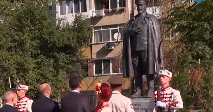 Героят от Дойран – ген Владимир Вазов вече има паметник