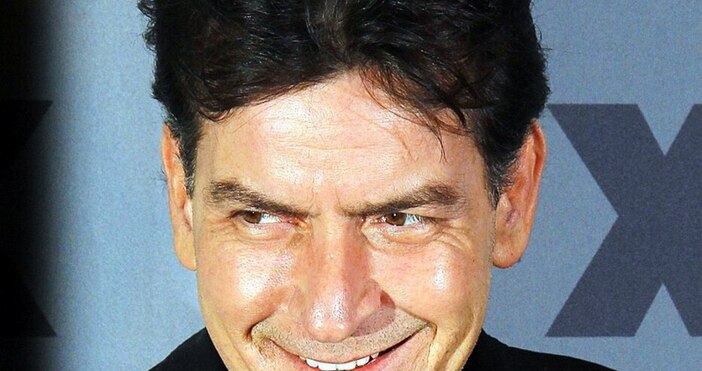 Чарли Шийн призна че е бил сексуално зависим и е