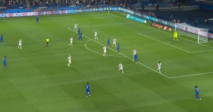 Отборите на Франция и Исландия играят при резултат 2 1 в среща от втория кръг