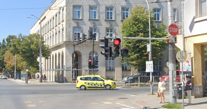 Десните секции на няколко ключови кръстовища във Варна вече са