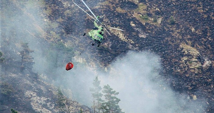 Втори хеликоптер Кугър с екипаж от 24 та авиационна база в