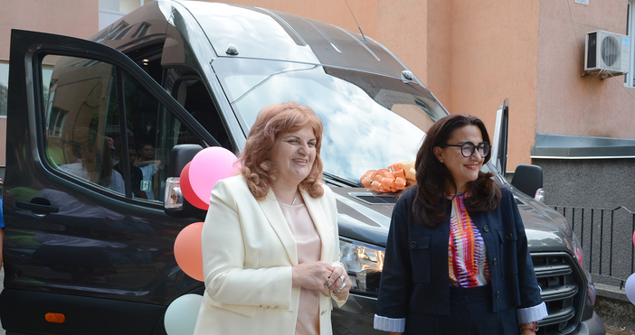 Община Варна осигури чисто нов бус за Дневния център за