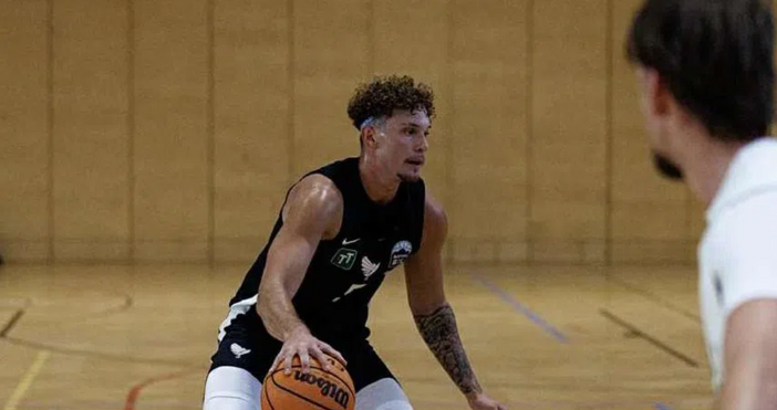 Снимки Сварко Рейдърс ТиролБившият младежки национал на България Берк Мехмед