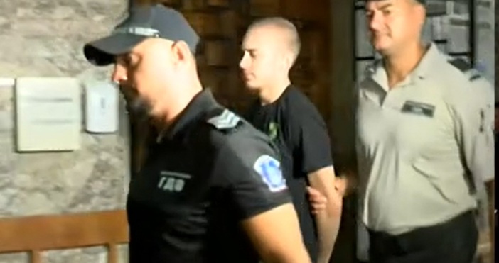 Прокуратурата настоява задържането под стража да бъде потвърдено като се