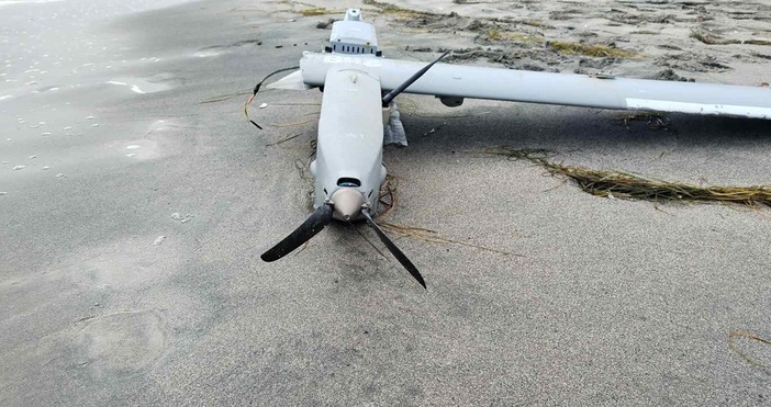 снимки МОСпециализиран екип от Военноморска база Бургас от състава на