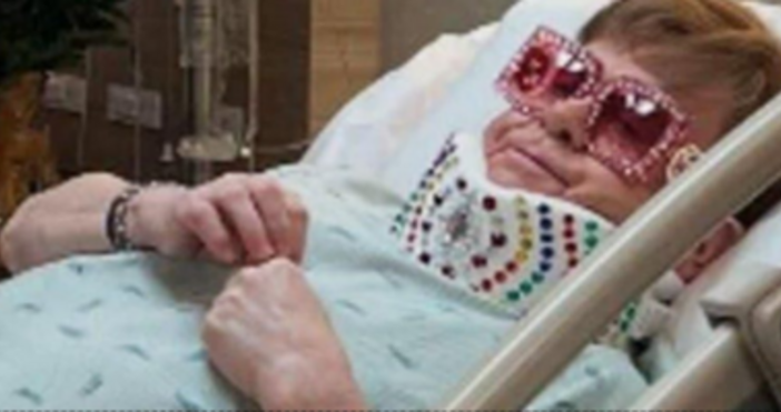 Сър Елтън Джон предизвика паника сред феновете тази седмица след като