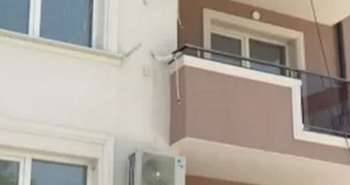 Десетки семейства от години не могат да влязат в жилища