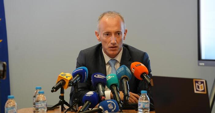 Част от училищата вече са взели решение за по късно започване