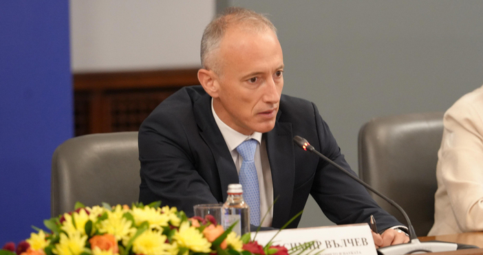 Част от училищата вече са взели решение за по късно започване на